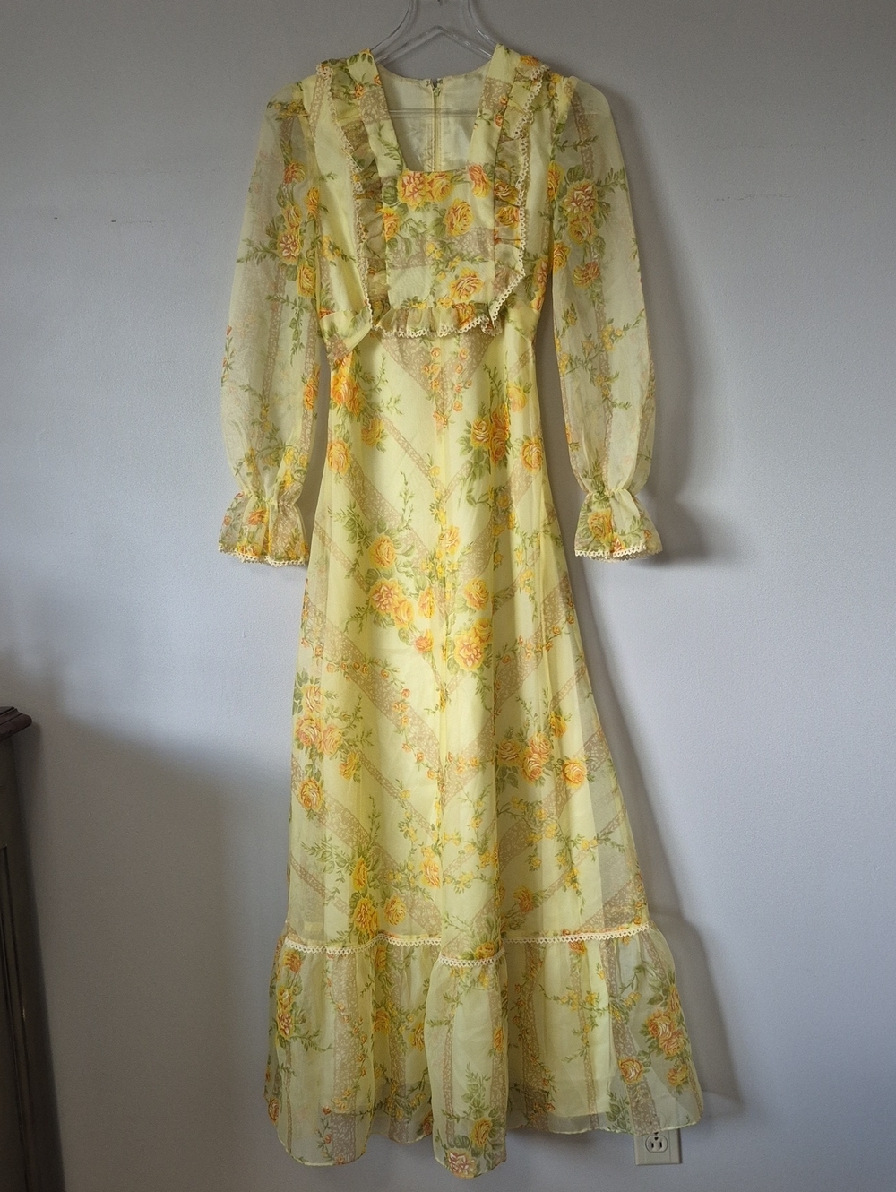 Vintage 70s Elegant Yellow Floral Long Sleeve Maxi Dress Size S, Cottagecore